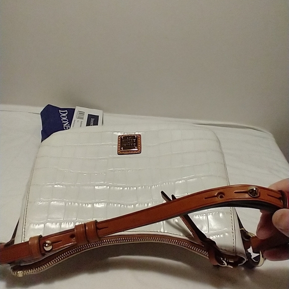 Sold**Dooney & Bourke Landon Small Kiley Leather Hobo - Picture 15 of 16